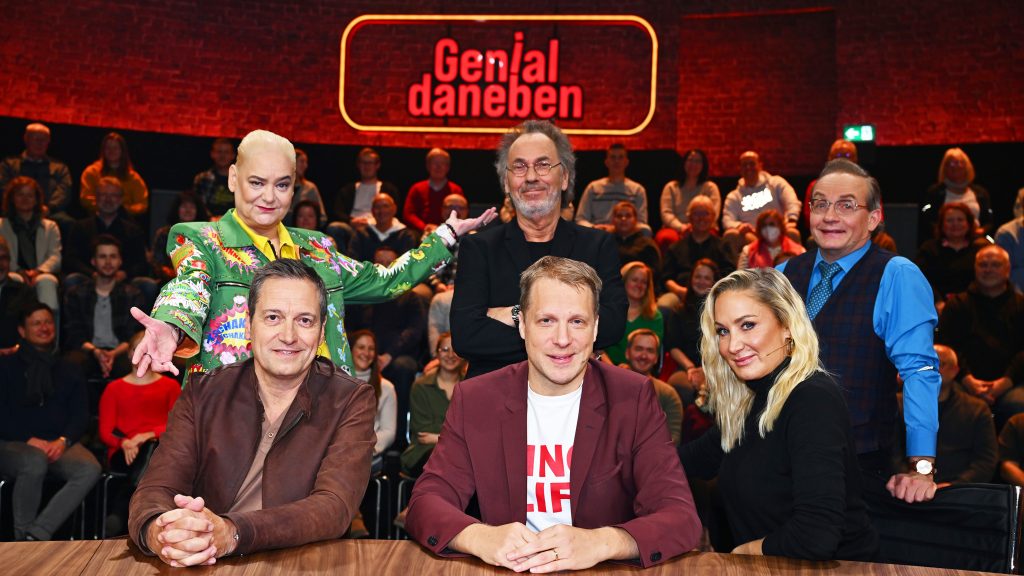 neue Folgen Der Klassiker geht bei RTL2 in die 2. Runde +++ Moderiert von Urgestein Hugo Egon Balder »Genial daneben« – Showklassiker geht weiter