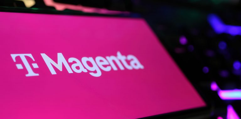 magenta tv logo