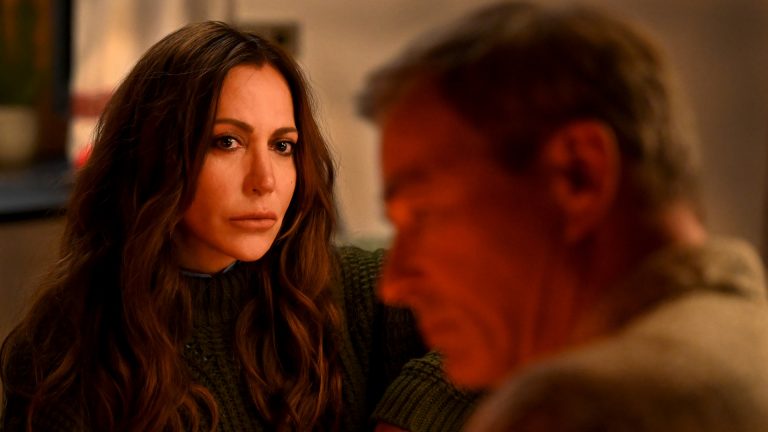 Katja Baumann (Simone Thomalla) macht sich viele Gedanken über ihre Beziehung mit Tom Kleinke (Jan Sosniok).