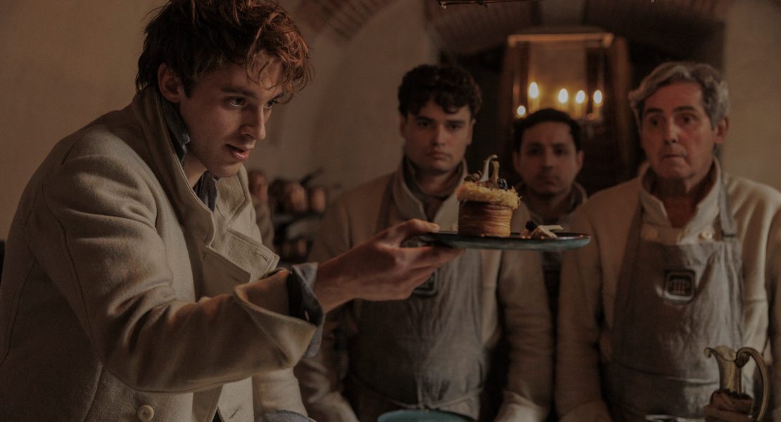 „Carême“ startet am Mittwoch, 30. April, mit den ersten beiden Episoden weltweit auf Apple TV+. Jede Woche folgt eine neue Episode bis zum 11. Juni.