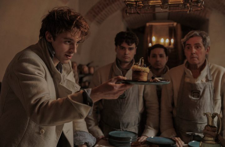 „Carême“ startet am Mittwoch, 30. April, mit den ersten beiden Episoden weltweit auf Apple TV+. Jede Woche folgt eine neue Episode bis zum 11. Juni.