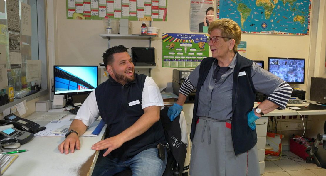 +++ Neue Folgen von „Unser Supermarkt – mit Herz und Humor“ +++ Von der TV-Welt an die Kasse: Alessia Herren startet im Einzelhandel +++