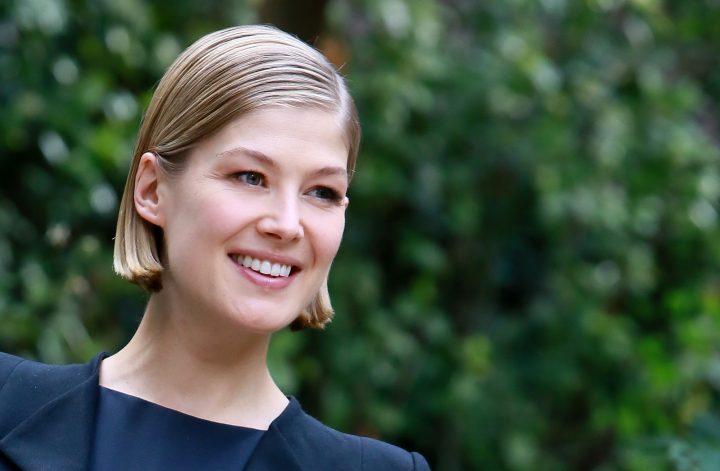 Rosamund Pike im Psychothriller »Hallow Road«: Trailer und erste Einblicke