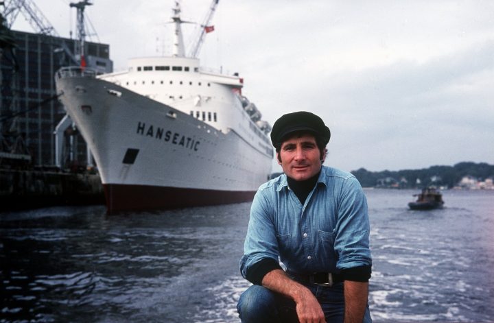 Einblicke in das Privatleben und die persönlichen Herausforderungen, die das legendäre Seemannsimage von Freddy Quinn prägten