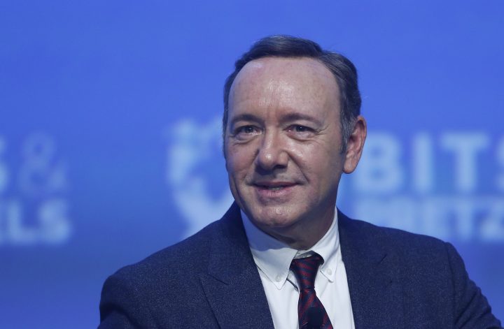 Kevin Spacey inszeniert Thriller mit Dolph Lundgren & Eric Roberts