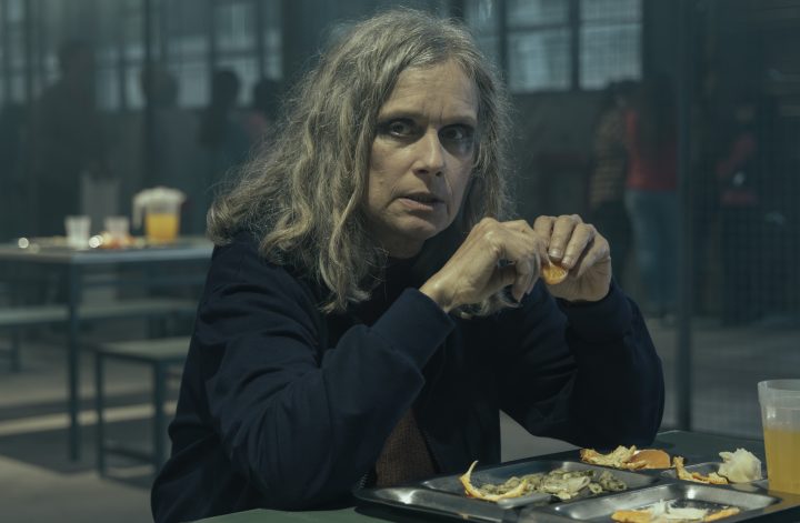 »Im Dreck«: Gefangen und vereint – Überlebenskampf im Frauenknast