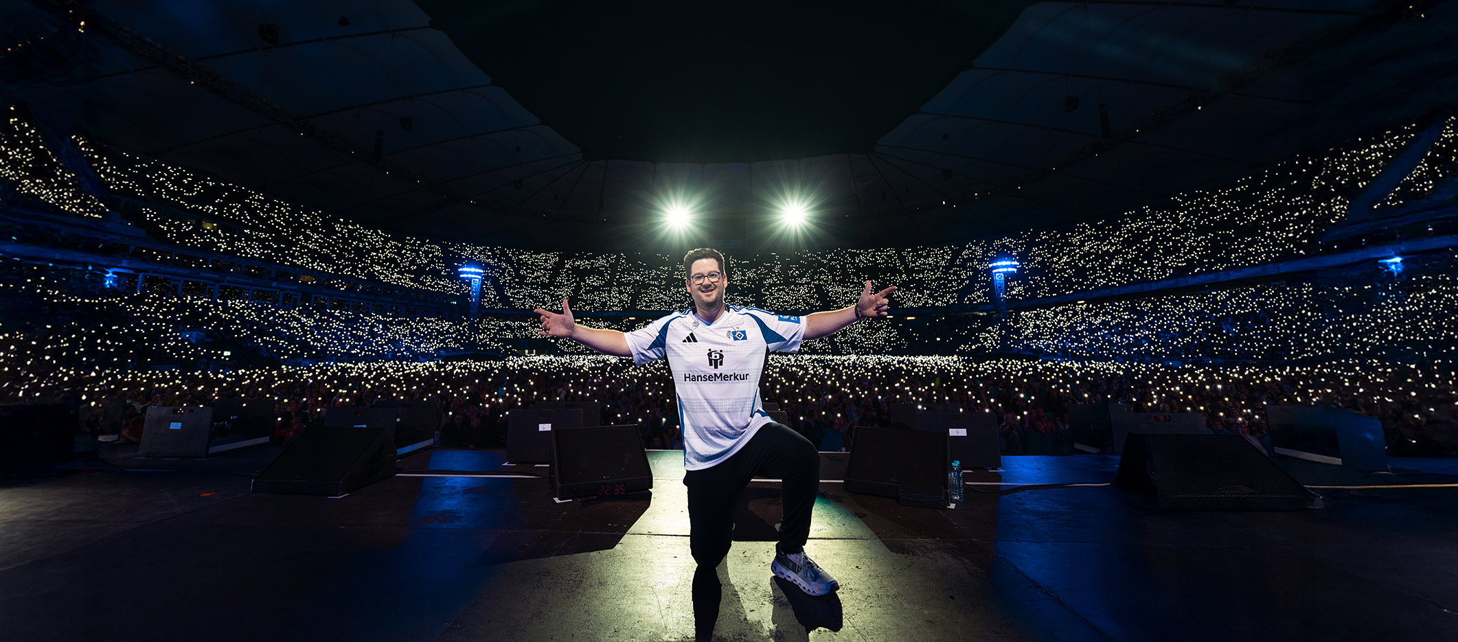 +++ Da lacht das volle Volksparkstadion und ProSieben lacht mit +++ Bei Chris Talls Soloprogramm „LAUGH STORIES“ +++