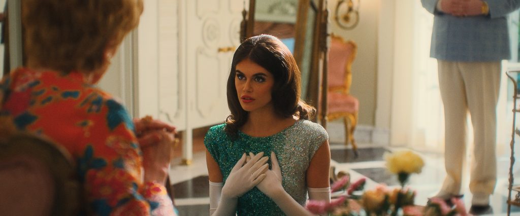 +++ Kristen Wiig brilliert als ehrgeizige Newcomerin in der schillernden Welt von Palm Beach +++ „Palm Royale“ bietet 60er-Jahre-Glamour, starke Besetzung und jede Menge Gesellschaftsdrama +++