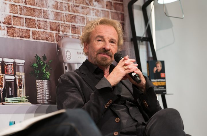 +++ „Ich war nicht darauf vorbereitet, dass mir so etwas passieren könnte.“ +++ Trotz Krankheit bleibt Gottschalk seinem Publikum verbunden +++