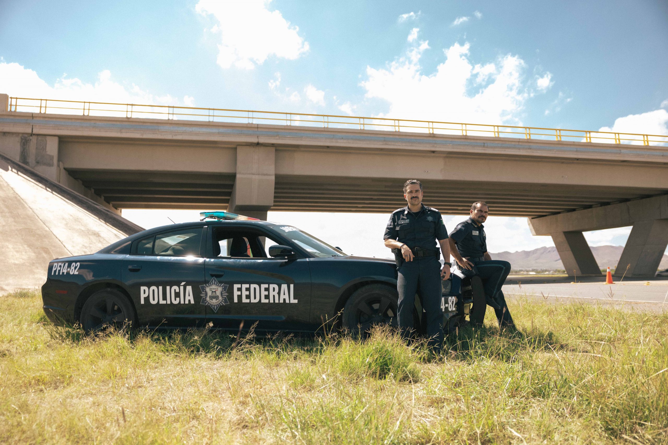 El Chapo und die Polizisten im Netflix-Film „Facing El Chapo“