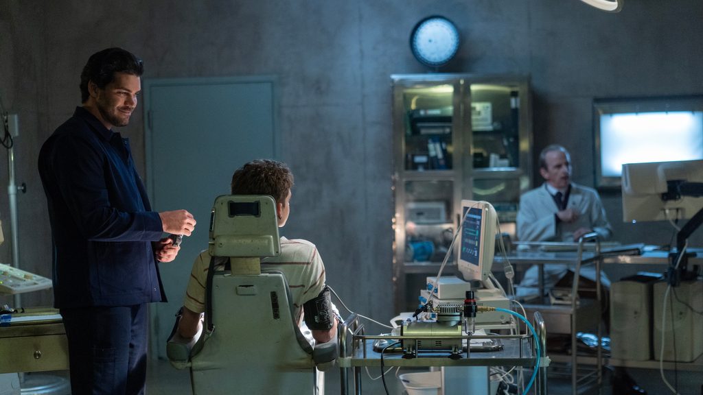 „Das Institut“ startet am 24. September im ZDF-Streaming. Mit dabei sind Mary-Louise Parker, Joe Freeman und Ben Barnes.