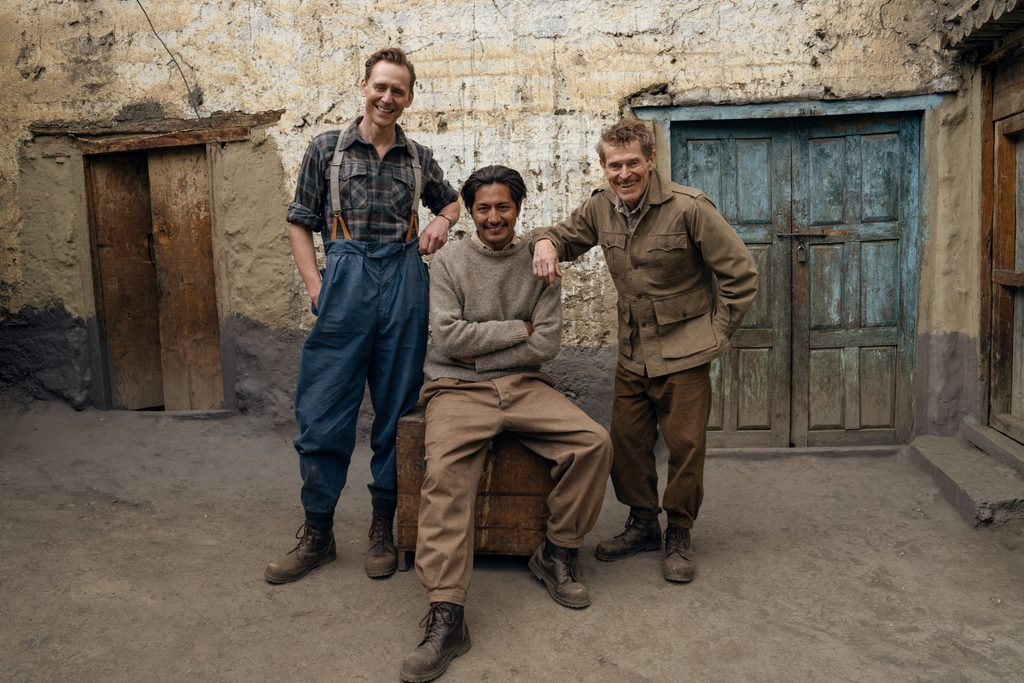 Bei einem entsprechenden Zweiermotiv: „Genden Phuntsok als Tenzing Norgay und Tom Hiddleston als Edmund Hillary im Film Tenzing“