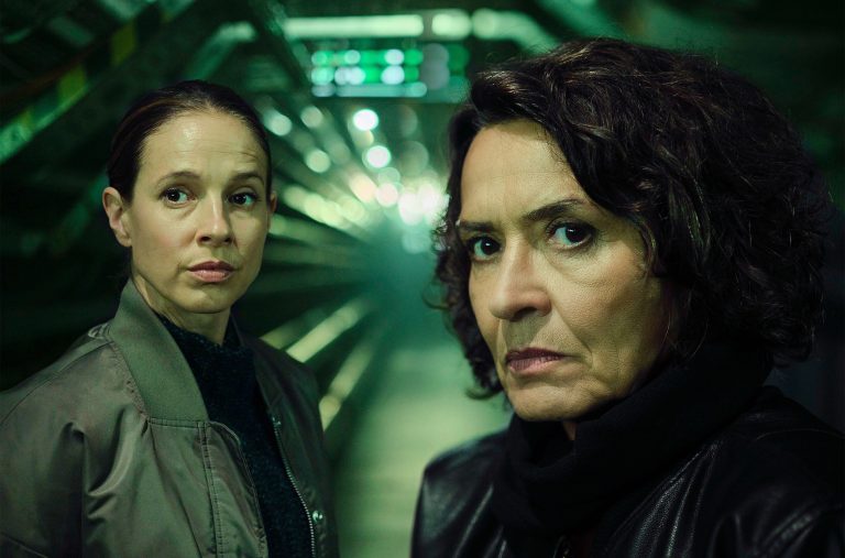 Die Nacht spitzt sich zu: Lena Odenthal muss im neuen Ludwigshafener »Tatort« auch im Polizeipräsidium eingreifen.